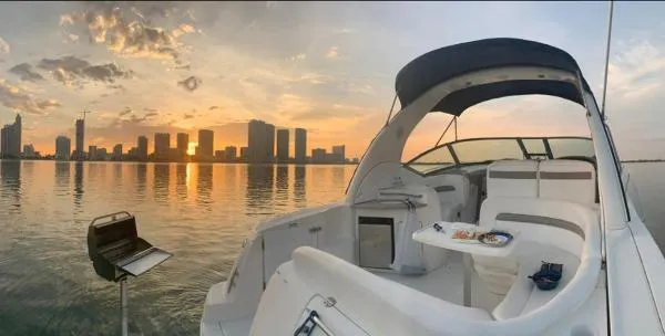 Slide: The Image of Sea Ray 320 Sundancer 2005 - 3