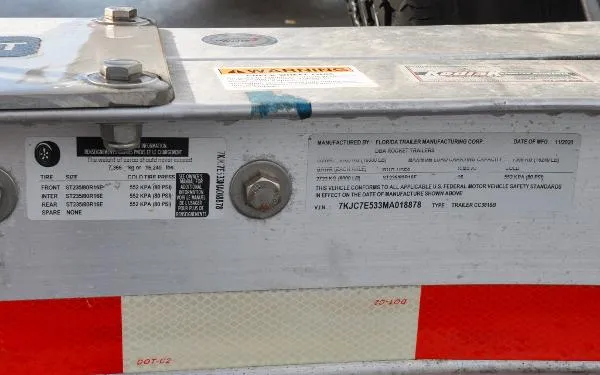 Slide: The Image of Axopar 37 Cross Cabin 2020 - 10