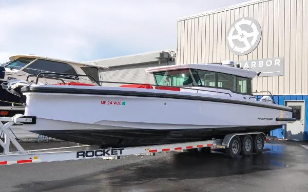 Slide: The Image of Axopar 37 Cross Cabin 2020 - 3