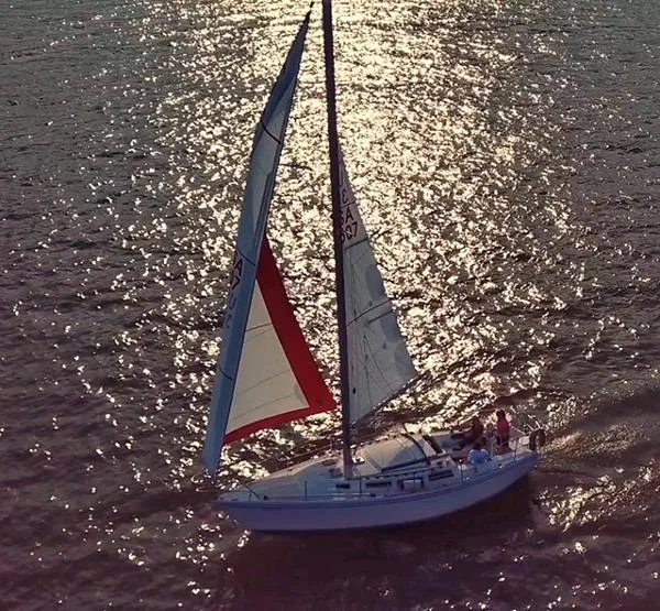 Slide: The Image of Catalina 30 1984 - 0