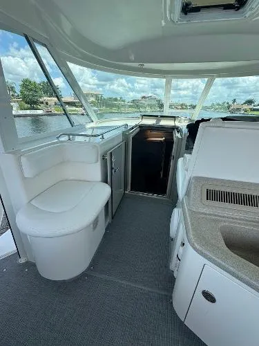 Slide: The Image of Sea Ray 40 Motor Yacht 2006 - 7