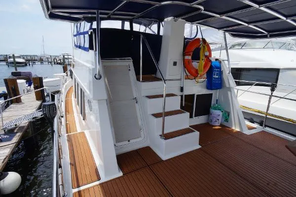 Slide: The Image of Symbol 42' Sun Deck Trawler 2002 - 7