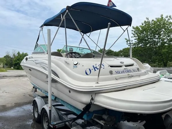Slide: The Image of Sea Ray 240 Sundeck 2006 - 3