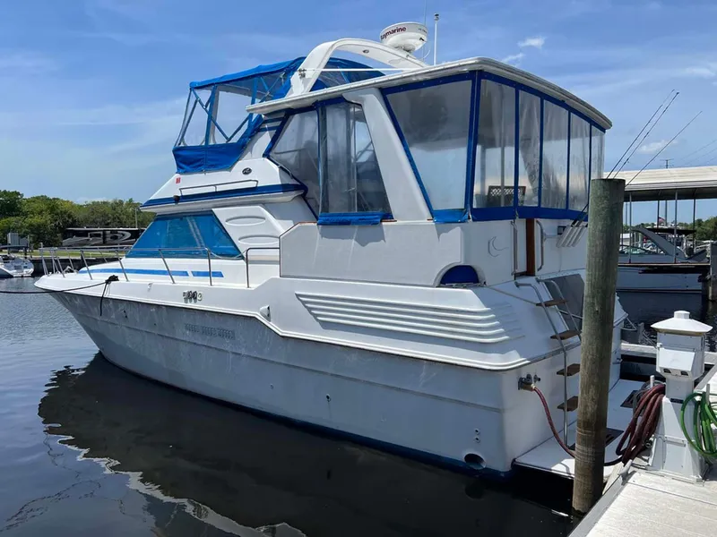 Slide: The Image of Sea Ray 440 Aft Cabin 1990 - 0