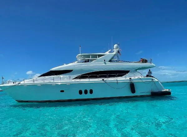 Slide: The Image of Hatteras 80 Motor Yacht 2004 - 0
