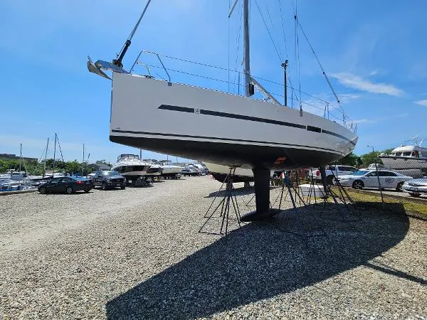 Slide: The Image of Dufour Performance 36 2012 - 2