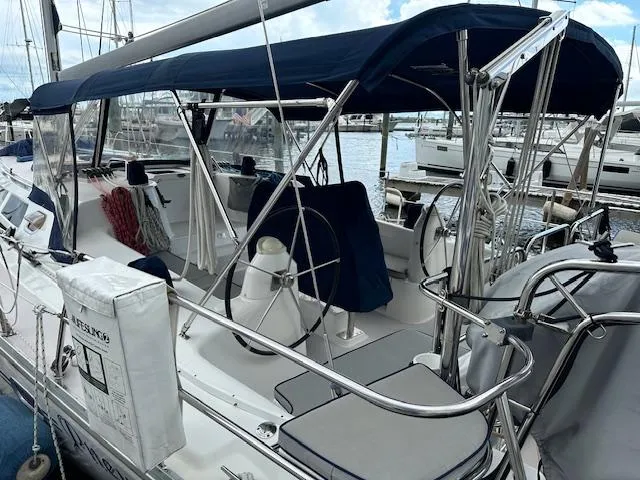 Slide: The Image of Catalina 400 MkII 2004 - 5