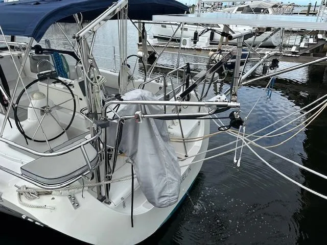 Slide: The Image of Catalina 400 MkII 2004 - 8