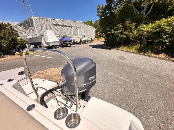 Slide: The Image of Robalo R227 Dual Console 2015 - 4