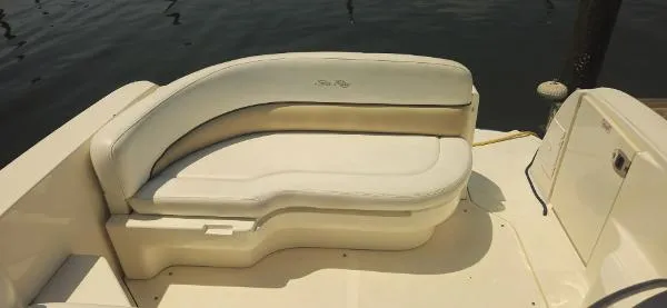 Slide: The Image of Sea Ray 260 Sundancer 2008 - 9