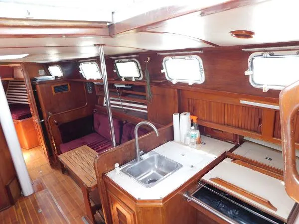Slide: The Image of Endeavour 35.5 Sloop 1984 - 4