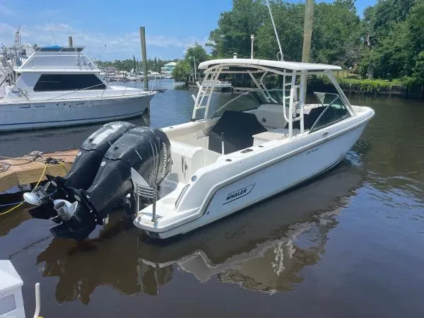 Slide: The Image of Boston Whaler 270 Vantage 2016 - 0