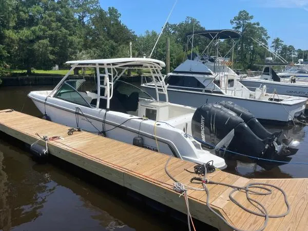 Slide: The Image of Boston Whaler 270 Vantage 2016 - 2