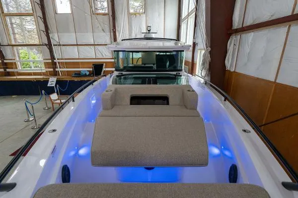 Slide: The Image of Axopar 37 Cross Cabin XC 2024 - 10