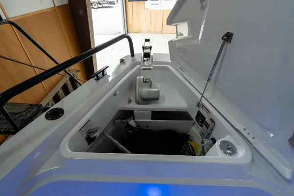 Slide: The Image of Axopar 37 Cross Cabin XC 2024 - 8