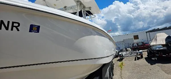 Slide: The Image of Boston Whaler 320 Outrage 2008 - 2