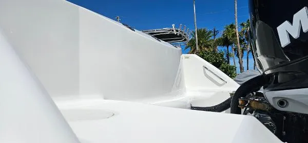 Slide: The Image of Boston Whaler 320 Outrage 2008 - 4