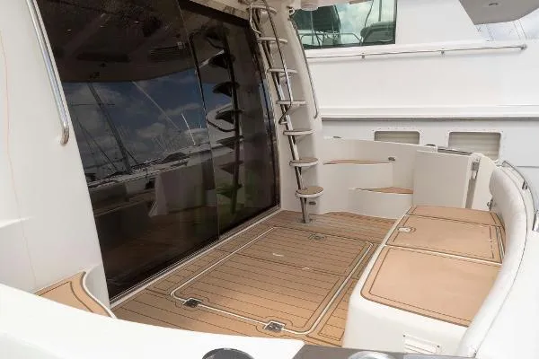 Slide: The Image of Carver Yachts 570 Voyager Pilothouse 2002 - 9