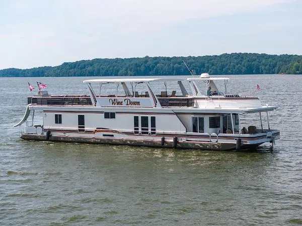 Slide: The Image of Sharpe Houseboat 18x83 2006 - 10