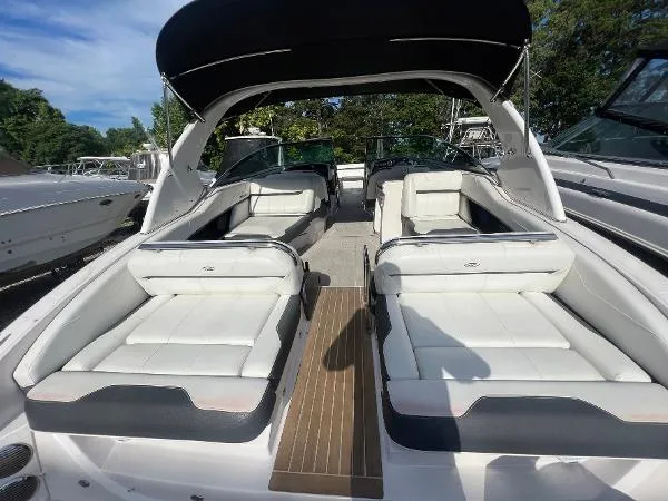 Slide: The Image of Regal 3200 Bowrider 2016 - 7