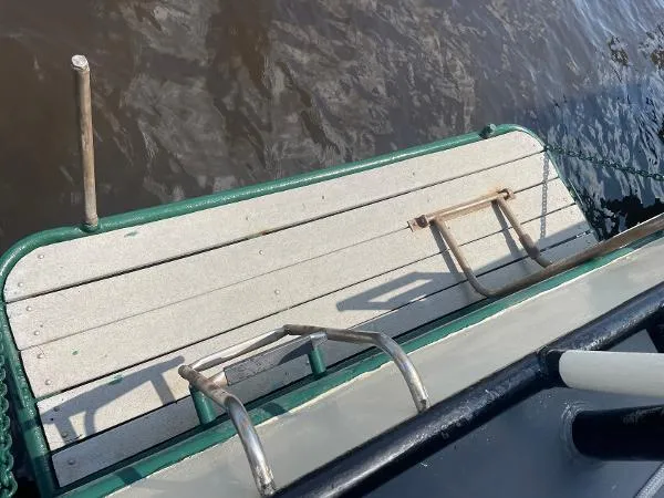 Slide: The Image of Custom Trawler Chandeleur Lugger 1989 - 10