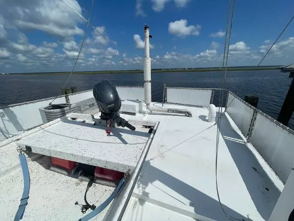 Slide: The Image of Custom Trawler Chandeleur Lugger 1989 - 9