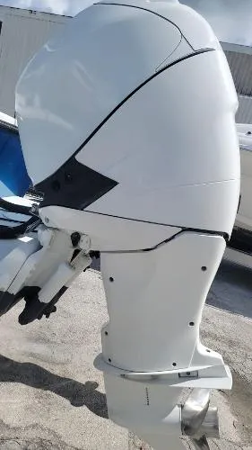 Slide: The Image of Buddy Davis 28 Center Console 2006 - 11