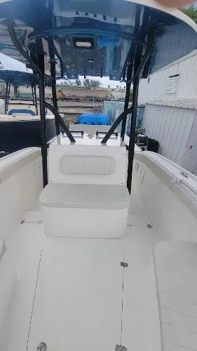 Slide: The Image of Buddy Davis 28 Center Console 2006 - 5