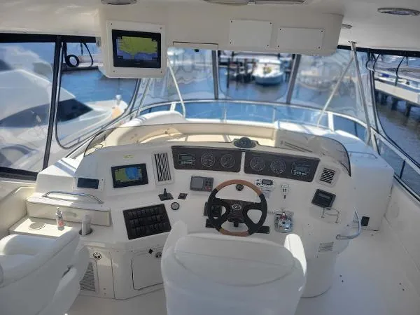 Slide: The Image of Sea Ray 560 Sedan Bridge 2004 - 2