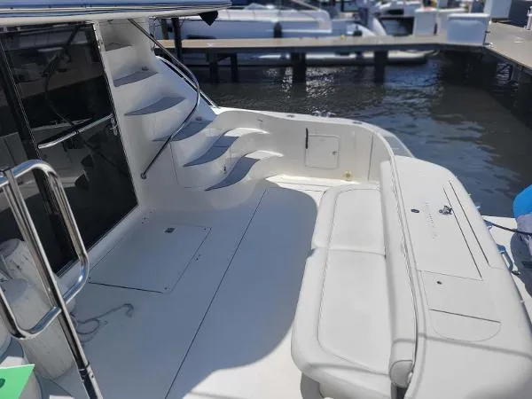 Slide: The Image of Sea Ray 560 Sedan Bridge 2004 - 6