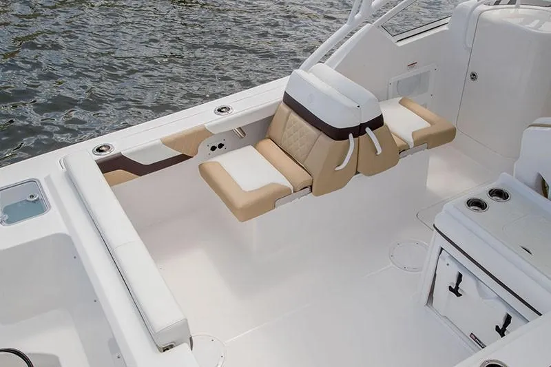 Slide: The Image of Edgewater 248 CX 2018 - 5