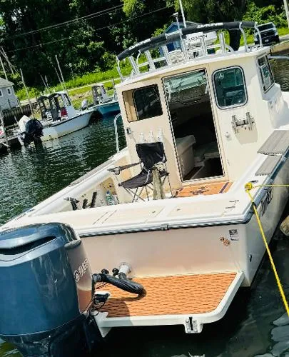 Slide: The Image of Parker Marine 2320 SL Sport Cabin 2009 - 7