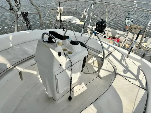 Slide: The Image of Hunter 340 2000 - 6