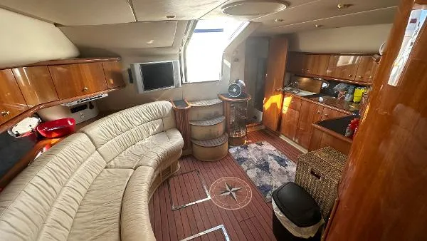 Slide: The Image of Sunseeker Camargue 44 2000 - 11