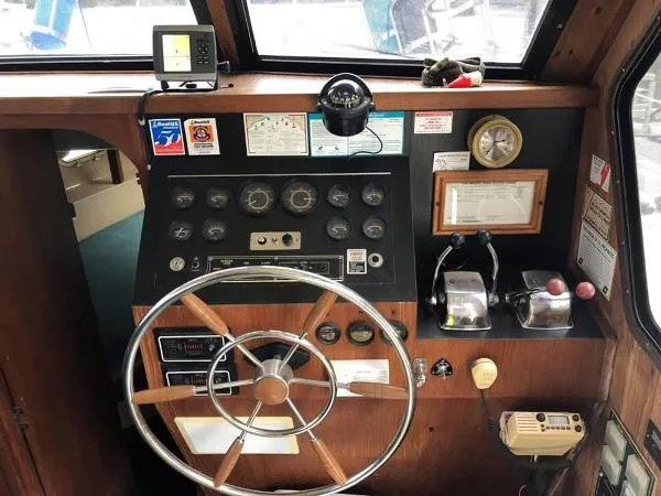 Slide: The Image of Blue Water 51 Coastal Cruiser 1985 - 8