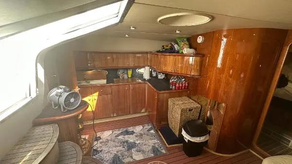 Slide: The Image of Sunseeker Camargue 44 2000 - 6