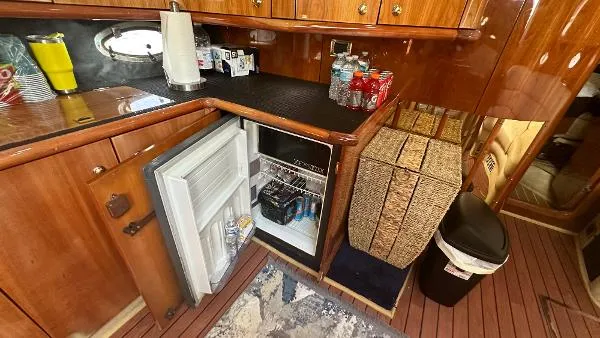 Slide: The Image of Sunseeker Camargue 44 2000 - 9
