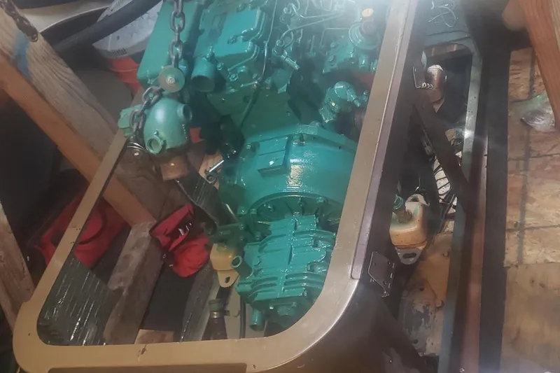 Slide: The Image of Volvo Penta D2-50 engine on a pallet, suitable for 1988 Grand Soleil 46 Jezequel. - 28