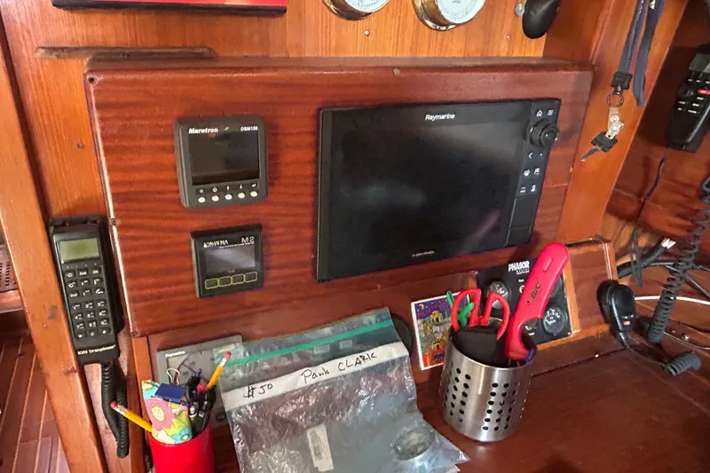 Slide: The Image of Control panel of 1988 Grand Soleil 46 Jezequel yacht with navigation equipment. - 32
