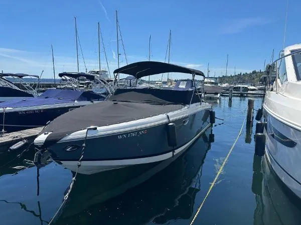 Slide: The Image of Cobalt R 30 Bowrider 2017 - 0