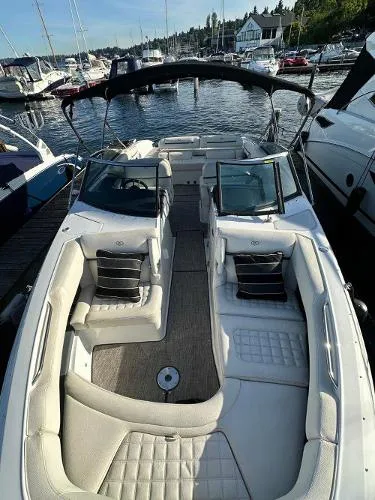 Slide: The Image of Cobalt R 30 Bowrider 2017 - 6