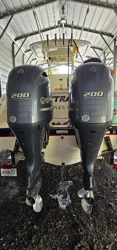 Slide: The Image of Pursuit C 260 Center Console 2014 - 2