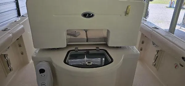 Slide: The Image of Pursuit C 260 Center Console 2014 - 8