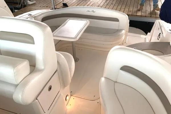 Slide: The Image of Sea Ray 320 Sundancer 2005 - 11