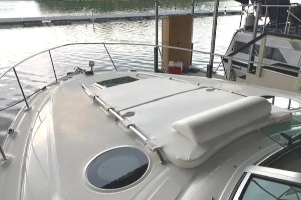 Slide: The Image of Sea Ray 320 Sundancer 2005 - 8