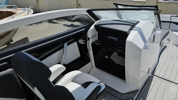 Slide: The Image of Yamaha 275 SDX 2023 - 5