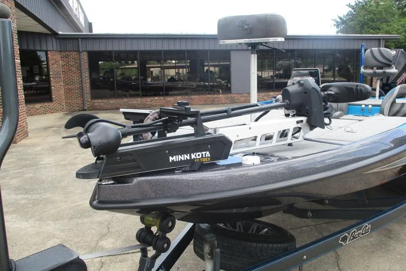 Slide: The Image of 2020 Bass Cat Puma FTD boat with Minn Kota Ultrex trolling motor. - 4