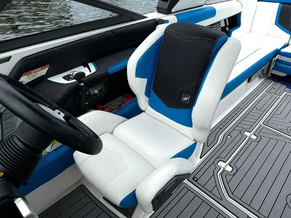 Slide: The Image of Nautique Super Air Nautique G25 2018 - 10