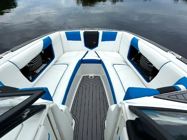 Slide: The Image of Nautique Super Air Nautique G25 2018 - 3