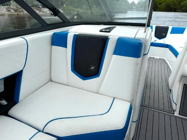 Slide: The Image of Nautique Super Air Nautique G25 2018 - 5